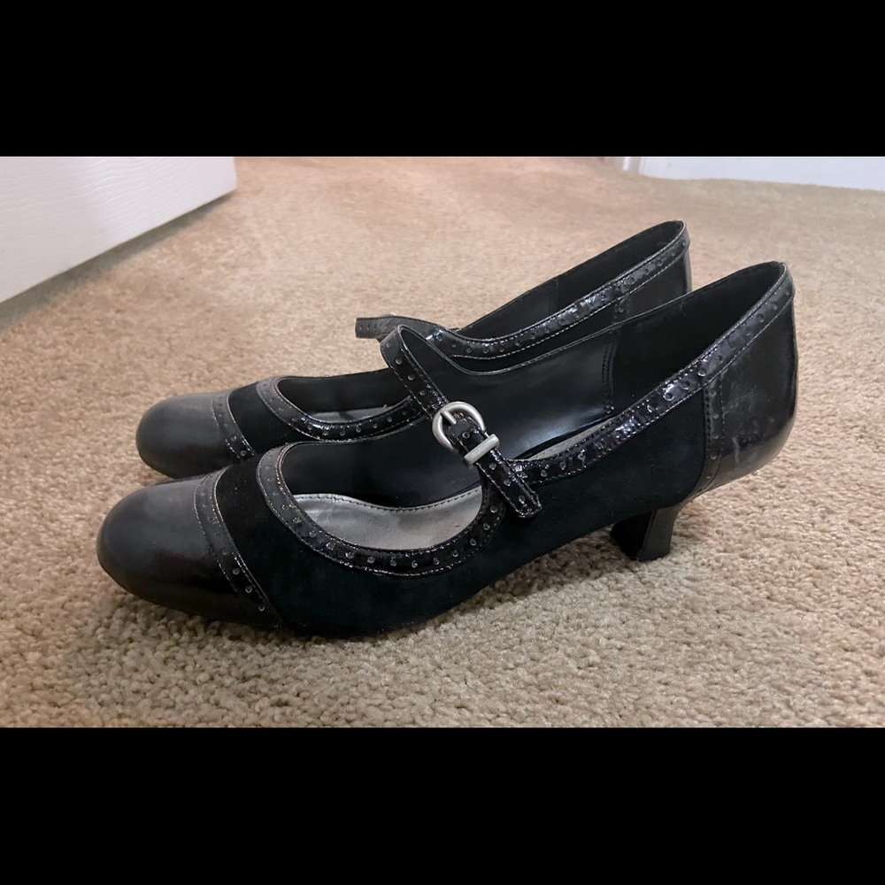 Merona black patent/suede Mary Jane low heel